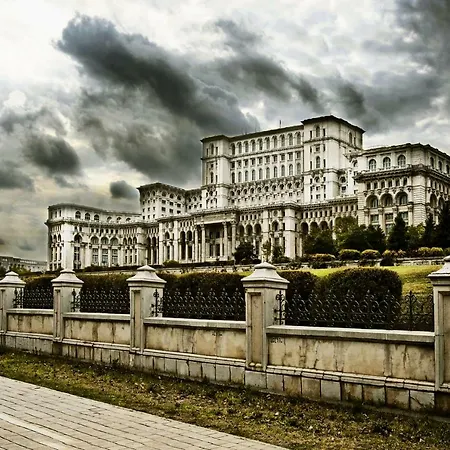 Apartament 3 Place Of Parliament *